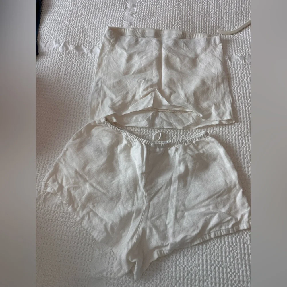 Reformation Linen Set - Picture 9 of 10